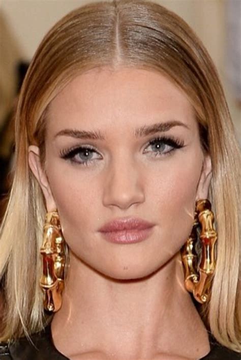 rosie huntington whiteley chanel lipstick